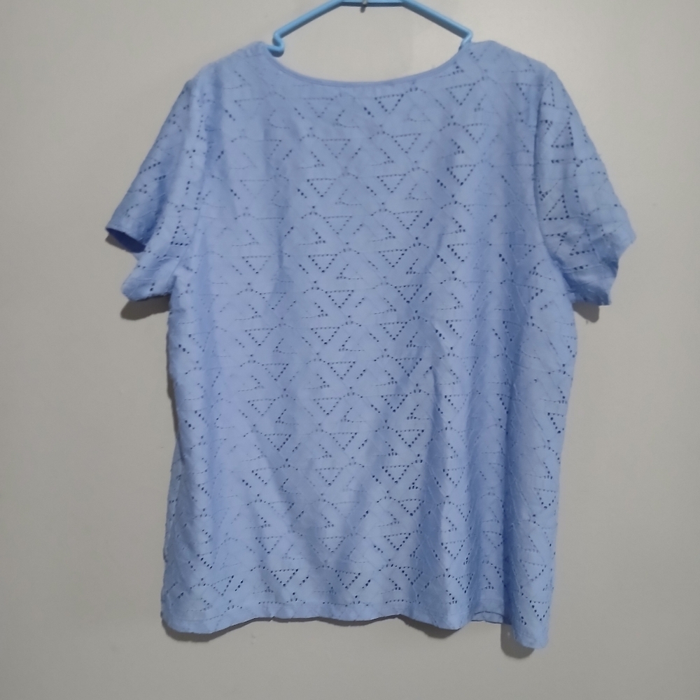 Liz Claiborne Light Blue Beautiful Short Sleeve Lined Top. Size XL - Picture 4 of 11